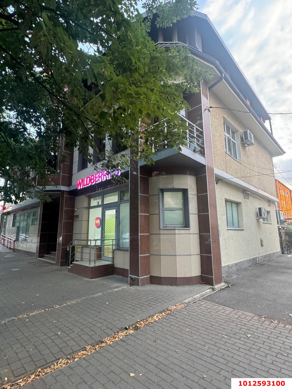 Фото №2: Отдельное здание 464 м² - Майкоп, Дружба, ул. Краснооктябрьская, 67А
