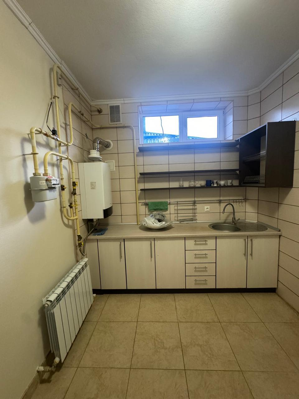 Фото №3: Коммерция 899 м² - Майкоп, ул. Краснооктябрьская, 67А