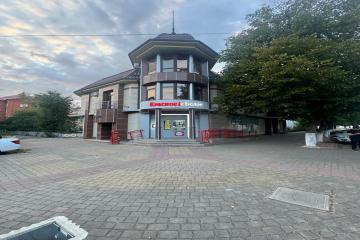 Фото №1: Коммерция 899 м² - Майкоп, мкр. Дружба, ул. Краснооктябрьская, 67А