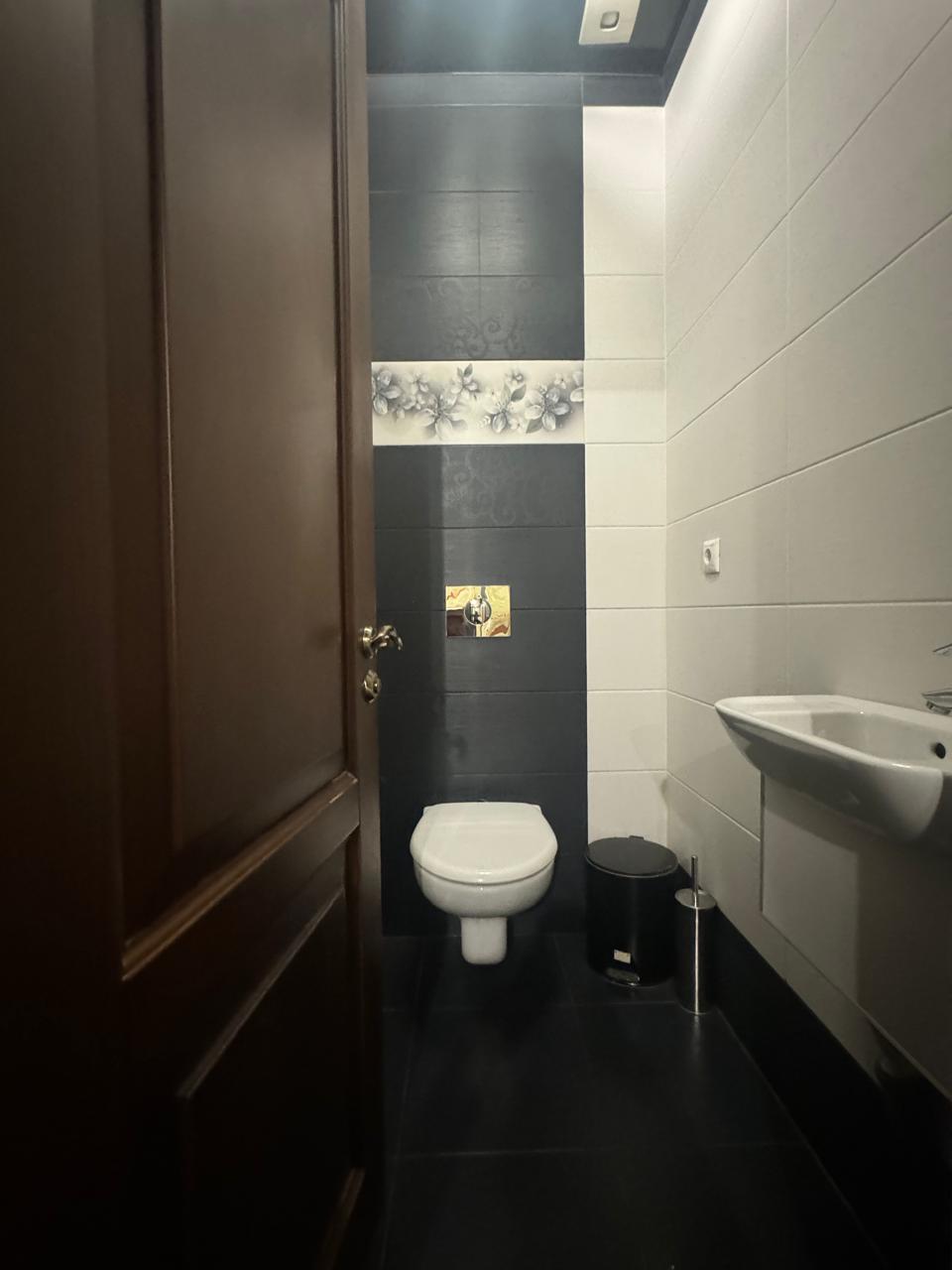 Фото №34: Коммерция 899 м² - Майкоп, ул. Краснооктябрьская, 67А