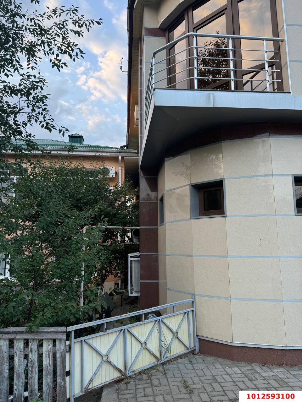 Фото №4: Отдельное здание 464 м² - Майкоп, Дружба, ул. Краснооктябрьская, 67А