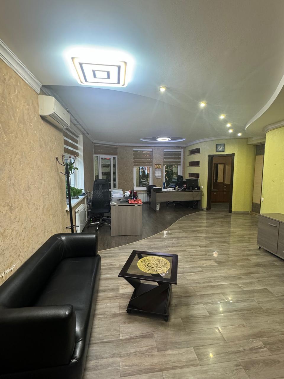 Фото №43: Коммерция 899 м² - Майкоп, ул. Краснооктябрьская, 67А