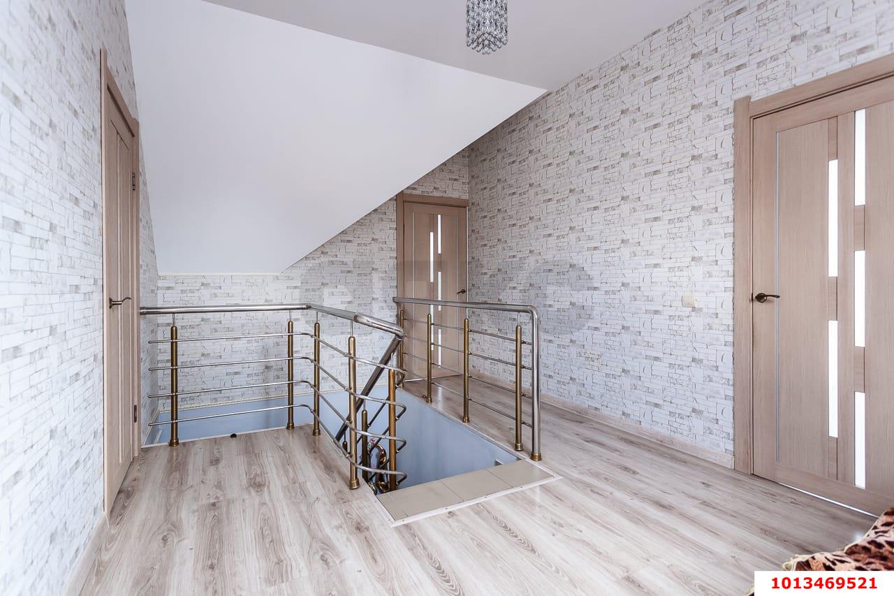 Фото №1: Дом 465 м² + 10 сот. - Краснодар, ул. Батуринская, 32