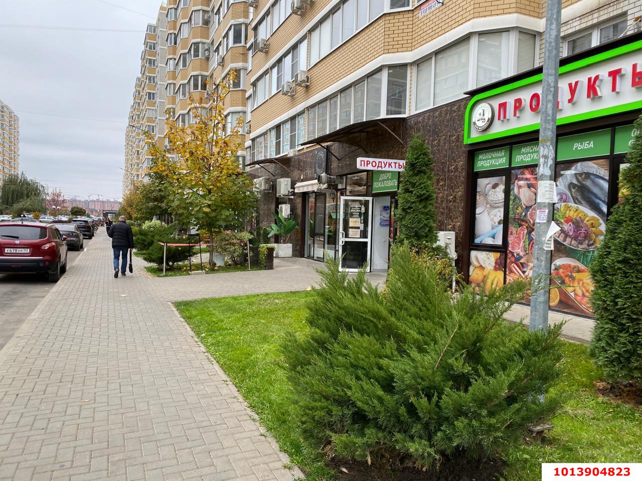 Фото №3: Торговое помещение 83 м² - Краснодар, жилой комплекс Самолёт-2, ул. Западный Обход, 57