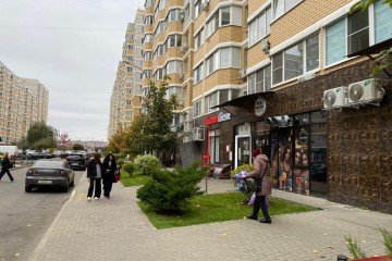Фото №1: Торговое помещение 83 м² - Краснодар, мкр. жилой комплекс Самолёт-2, ул. Западный Обход, 57