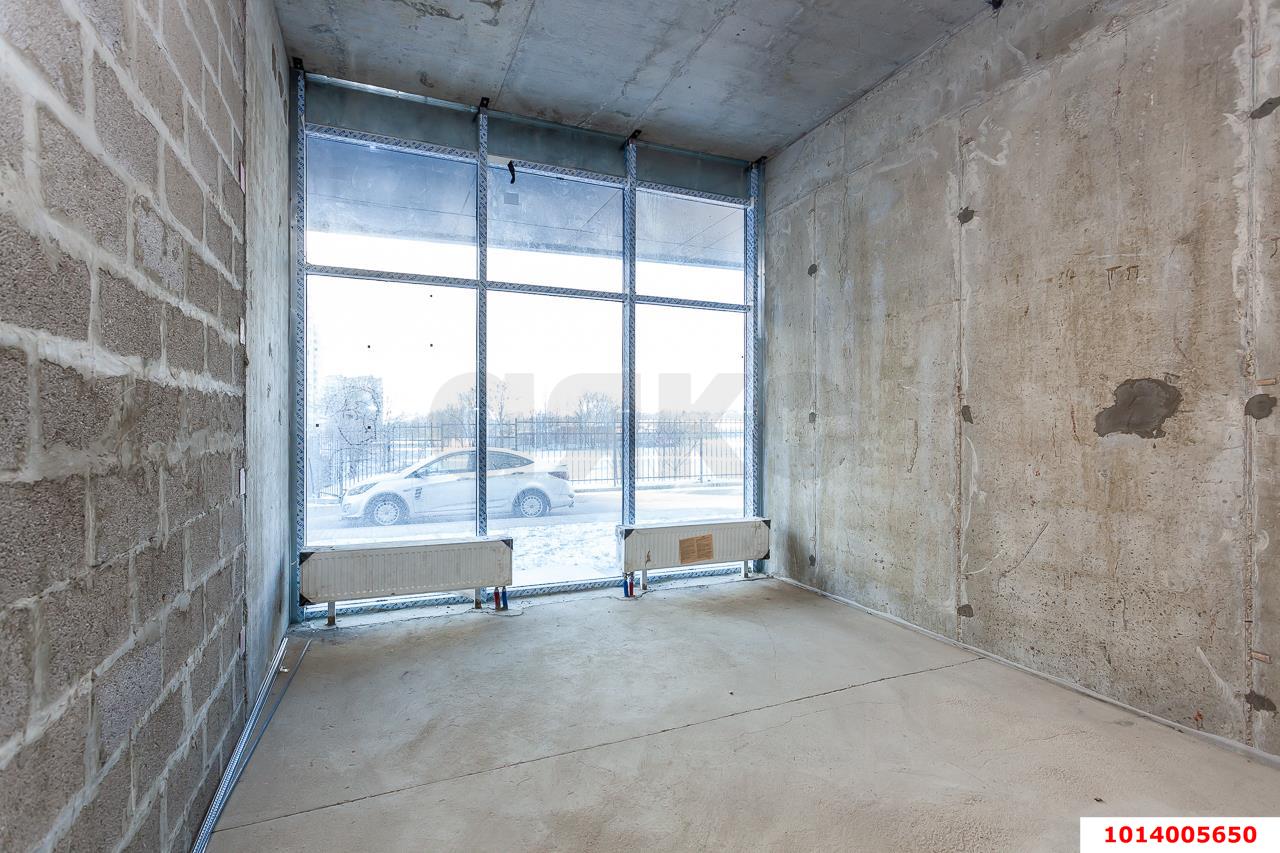 Фото №7: Торговое помещение 85 м² - Краснодар, жилой комплекс Сограт, ул. Красных Партизан, 4/15