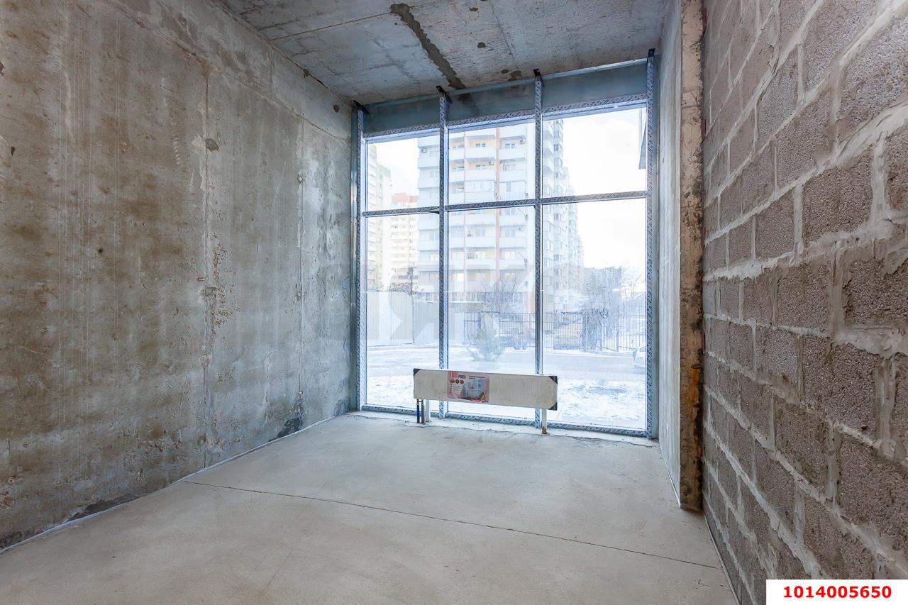 Фото №5: Торговое помещение 85 м² - Краснодар, жилой комплекс Сограт, ул. Красных Партизан, 4/15