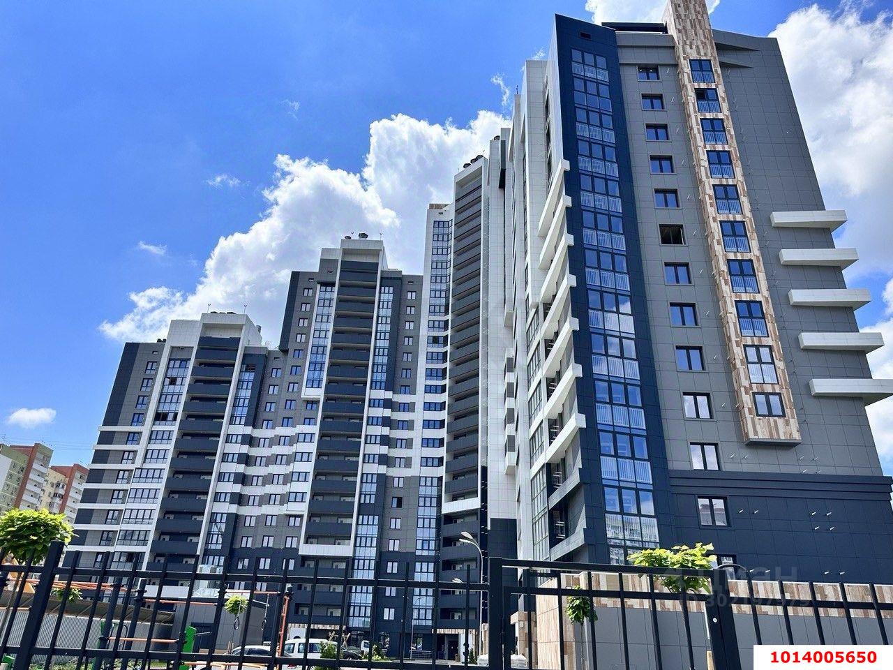Фото №1: Торговое помещение 85 м² - Краснодар, жилой комплекс Сограт, ул. Красных Партизан, 4/15
