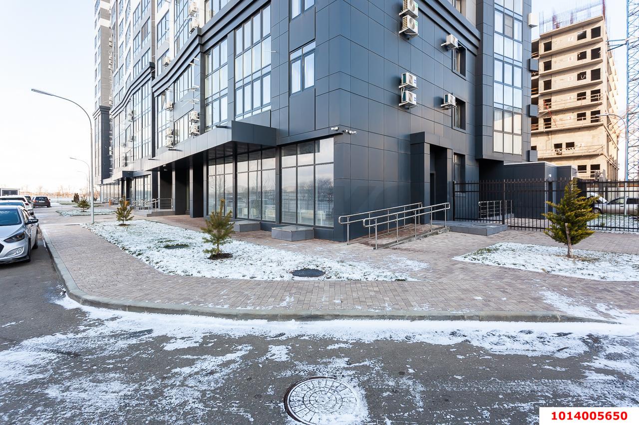 Фото №17: Торговое помещение 85 м² - Краснодар, жилой комплекс Сограт, ул. Красных Партизан, 4/15