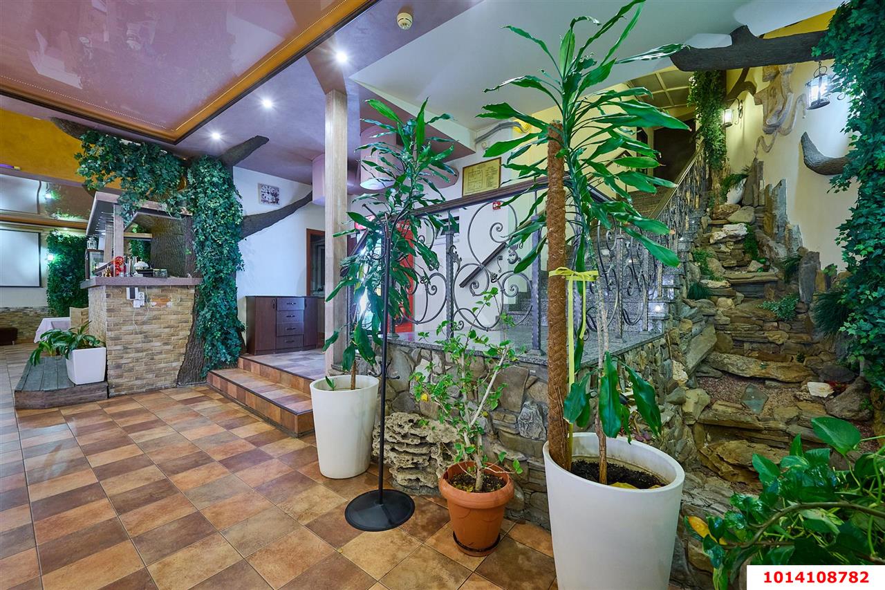 Фото №6: Торговое помещение 720 м² - Краснодар, Карасунский внутригородской округ, ул. имени В.Н. Мачуги, 112