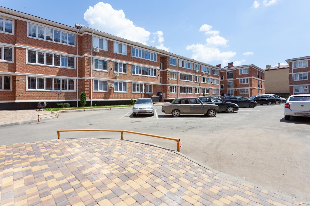 Фото №12: 1-комнатная квартира 43 м² - Краснодар, Прикубанский внутригородской округ, Завод Радиоизмерительных Приборов, Калинино, жилой комплекс Арбатский, мкр. имени Петра Метальникова, ул. Цезаря Куникова, 18лит3