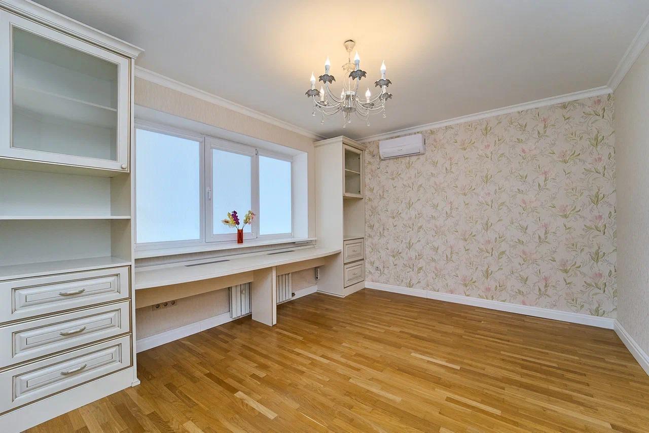 Фото №10: 3-комнатная квартира 95 м² - Краснодар, ул. 2-я Линия Нефтяников, 7/1