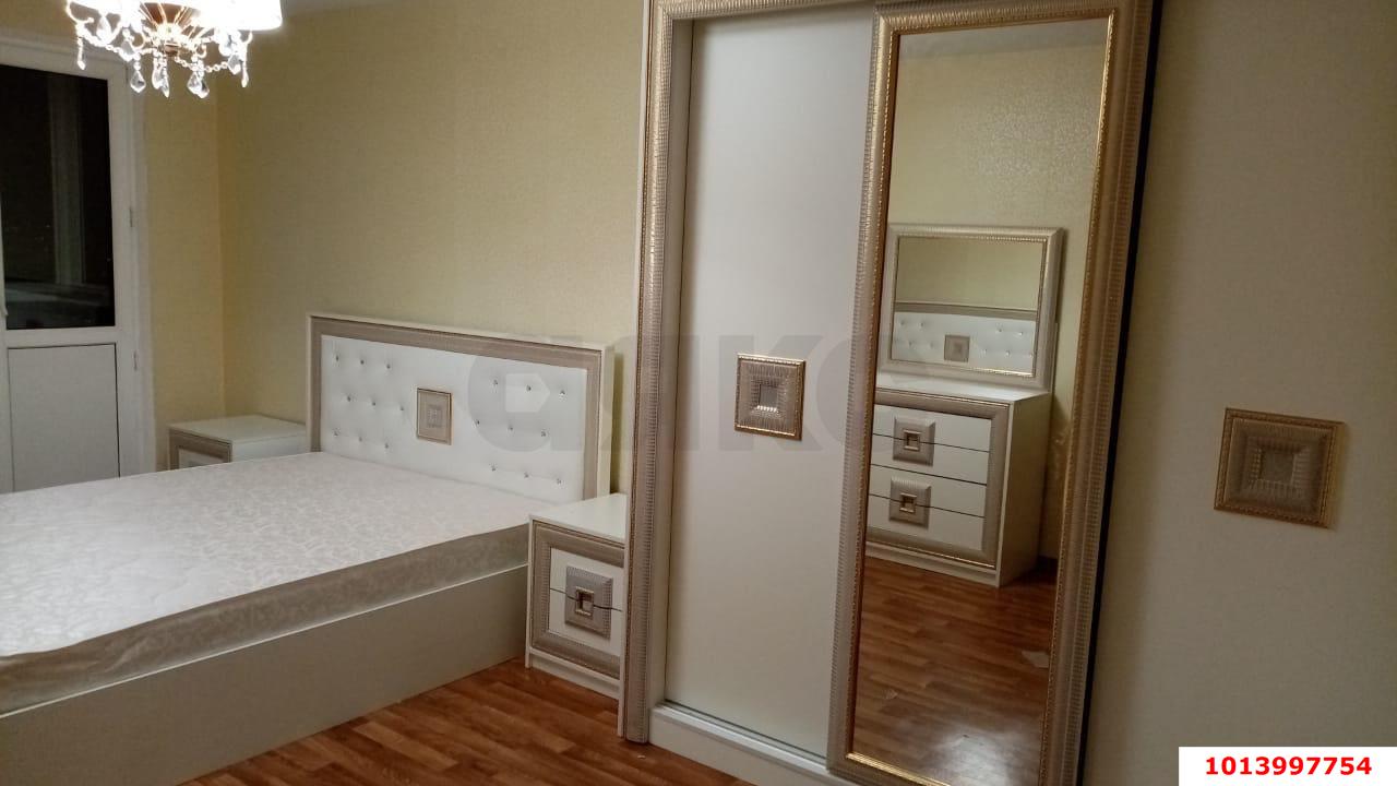 Фото №1: 2-комнатная квартира 75 м² - Яблоновский, ул. Кобцевой, 3к2