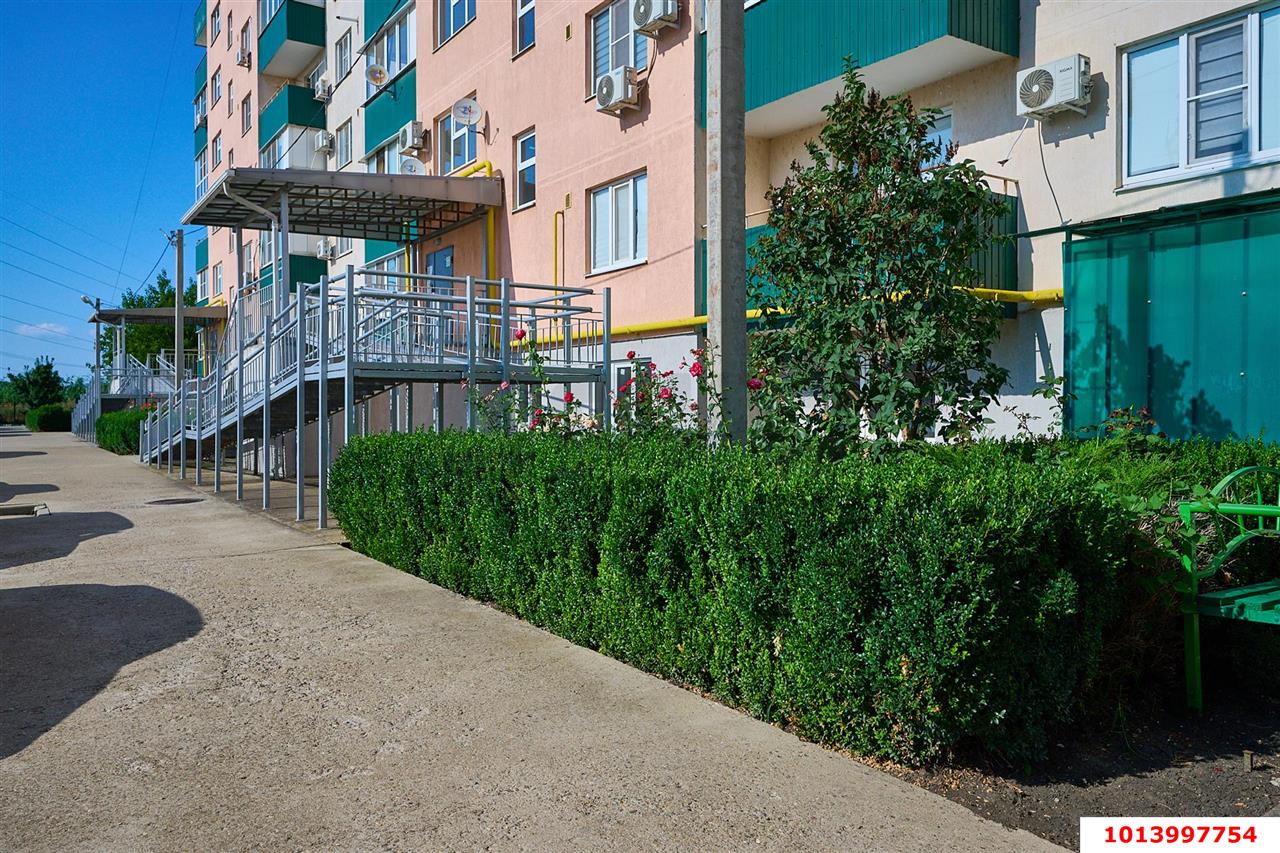 Фото №12: 2-комнатная квартира <span class="whitespace-nowrap">75 м²</span>, <span class="whitespace-nowrap">9/10 эт.</span> - Яблоновский, ул. Кобцевой, 3к2