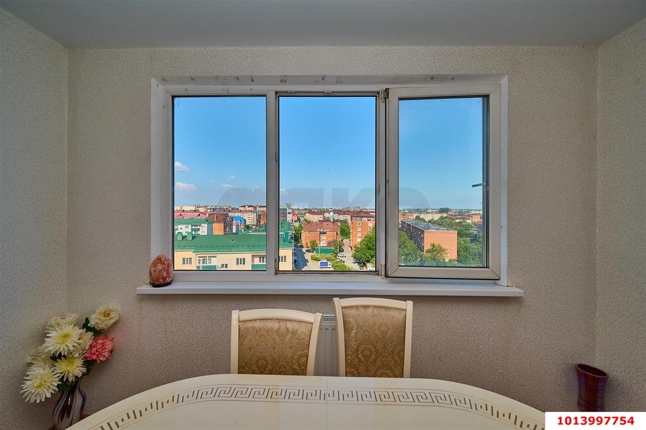 Фото №5: 2-комнатная квартира <span class="whitespace-nowrap">75 м²</span>, <span class="whitespace-nowrap">9/10 эт.</span> - Яблоновский, ул. Кобцевой, 3к2