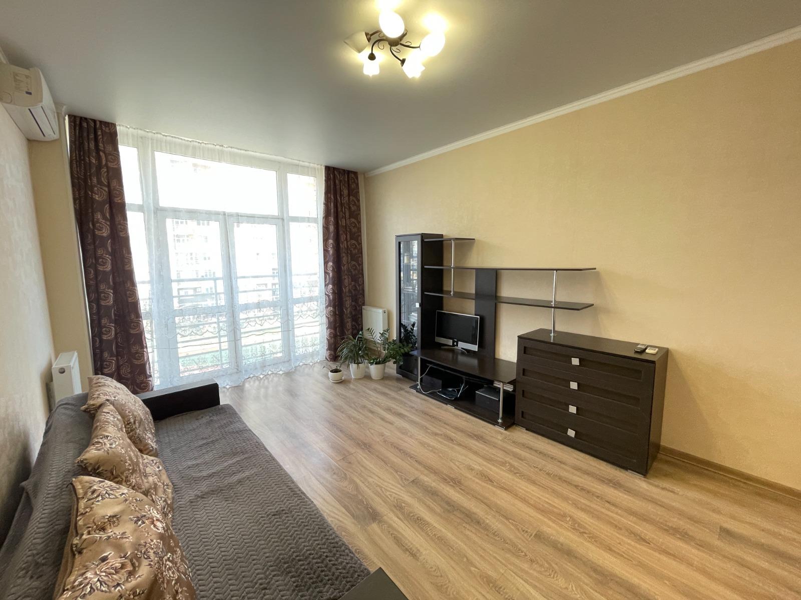 Фото №3: 1-комнатная квартира 46 м² - Краснодар, Прикубанский внутригородской округ, Фестивальный, жилой комплекс Екатеринодар, мкр. Солнечный, ул. Архитектора Петина, 18/3