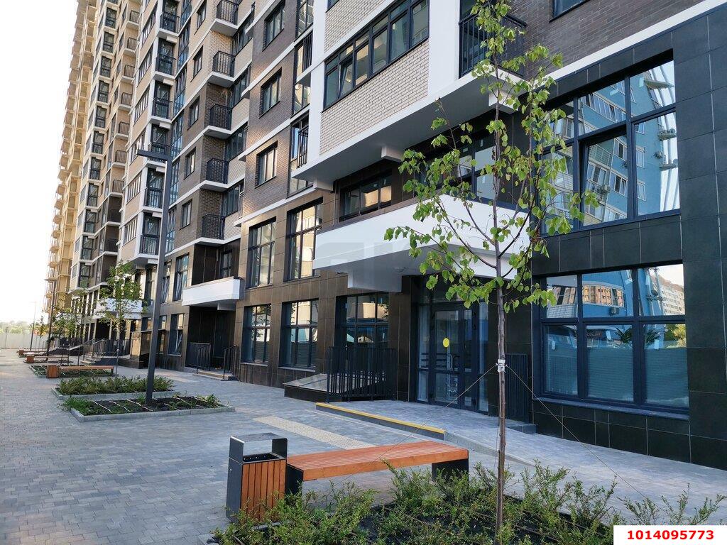 Фото №1: 1-комнатная квартира 45 м² - Краснодар, жилой комплекс Стрижи, ул. Автолюбителей, 1Гк1