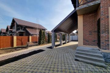 Фото №1: Дом 176 м² - Российский, п. коттеджный  Альпийская Деревня, ул. Роз, 50/1