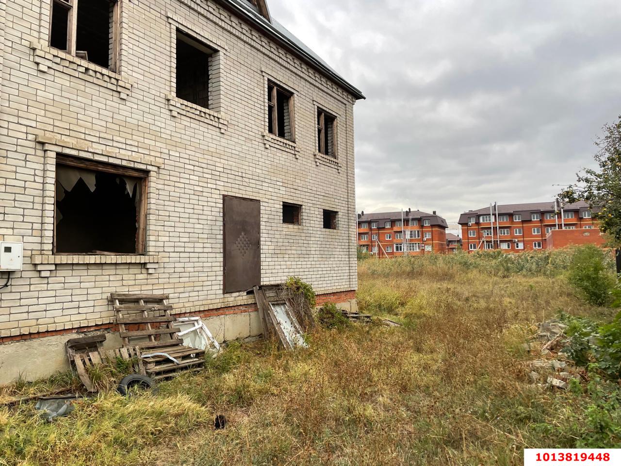 Фото №3: Дом 215 м² + 15 сот. - Новая Адыгея, ул. Красная, 51/1А