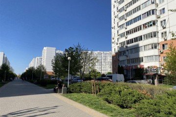 Фото №2: Торговое помещение 186 м² - Краснодар, мкр. Московский, ул. им. Артюшкова В.Д., 1