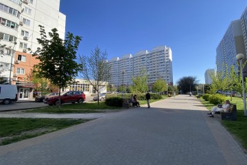 Фото №3: Торговое помещение 186 м² - Краснодар, мкр. Московский, ул. им. Артюшкова В.Д., 1