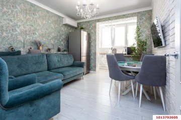 Фото №1: 2-комнатная квартира 72 м² - Краснодар, мкр. Гидростроителей, ул. Автолюбителей, 52/5