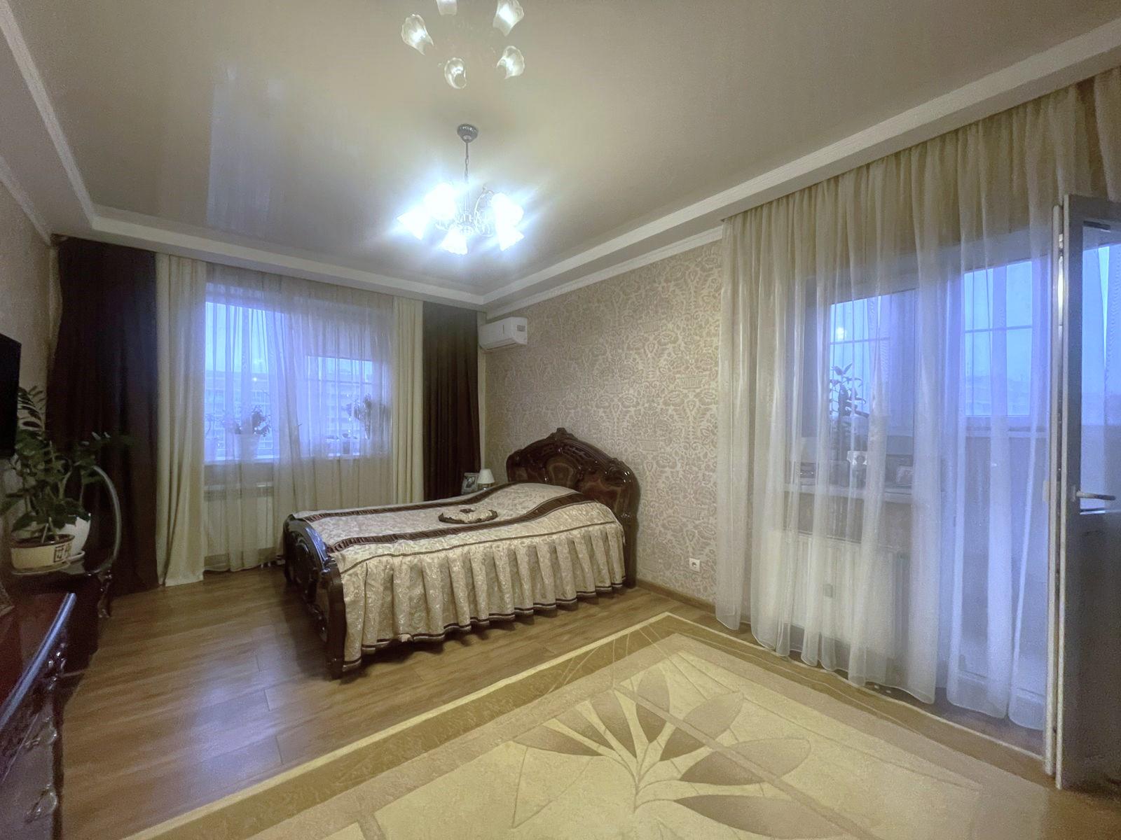 Фото №3: 3-комнатная квартира 90 м² - Краснодар, Прикубанский внутригородской округ, мкр. 9-й километр, пр-д Репина, 1