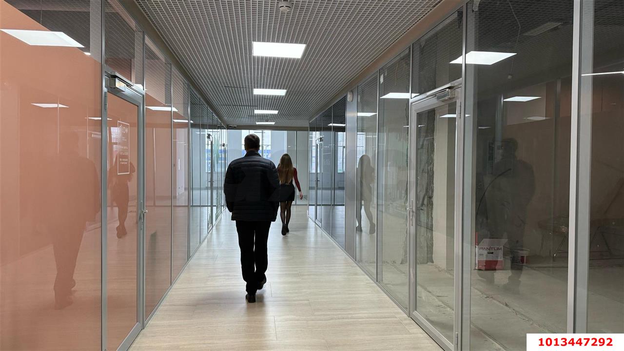 Фото №5: Торговое помещение 207 м² - Краснодар, жилой комплекс Гранд Пэлэс, ул. Уральская, 75/6