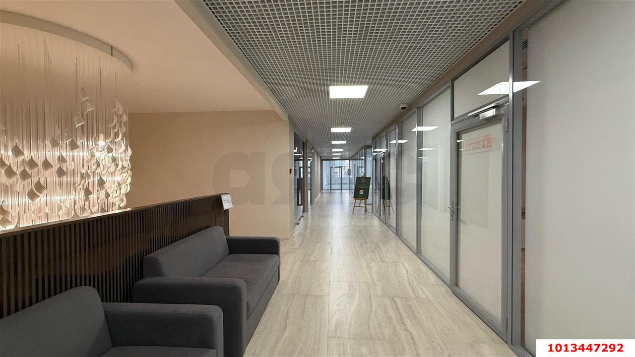 Фото №6: Торговое помещение 207 м² - Краснодар, жилой комплекс Гранд Пэлэс, ул. Уральская, 75/6