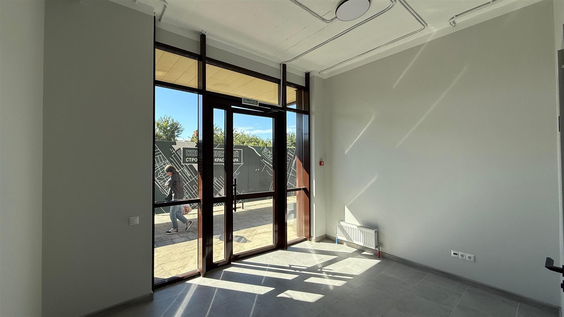 Фото №3: Коммерция 53 м² - Краснодар, Прикубанский внутригородской округ, мкр. жилой комплекс Ракурс, ул. имени Героя Ростовского, 8к7