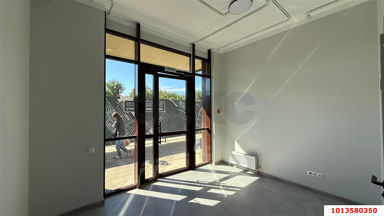 Фото №3: Торговое помещение 54 м² - Краснодар, жилой комплекс Ракурс, ул. имени Героя Ростовского, 8к7