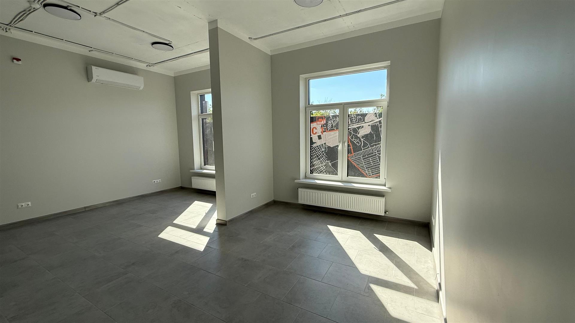 Фото №4: Коммерция 53 м² - Краснодар, Прикубанский внутригородской округ, мкр. жилой комплекс Ракурс, ул. имени Героя Ростовского, 8к7