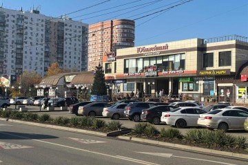 Фото №2: Торговое помещение 51 м² - Краснодар, мкр. Юбилейный, пр-кт Чекистов, 17