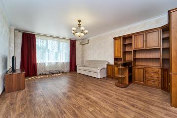 Фото №1: 2-комнатная квартира 84 м² - Краснодар, мкр. Центральный, ул. Комсомольская, 51