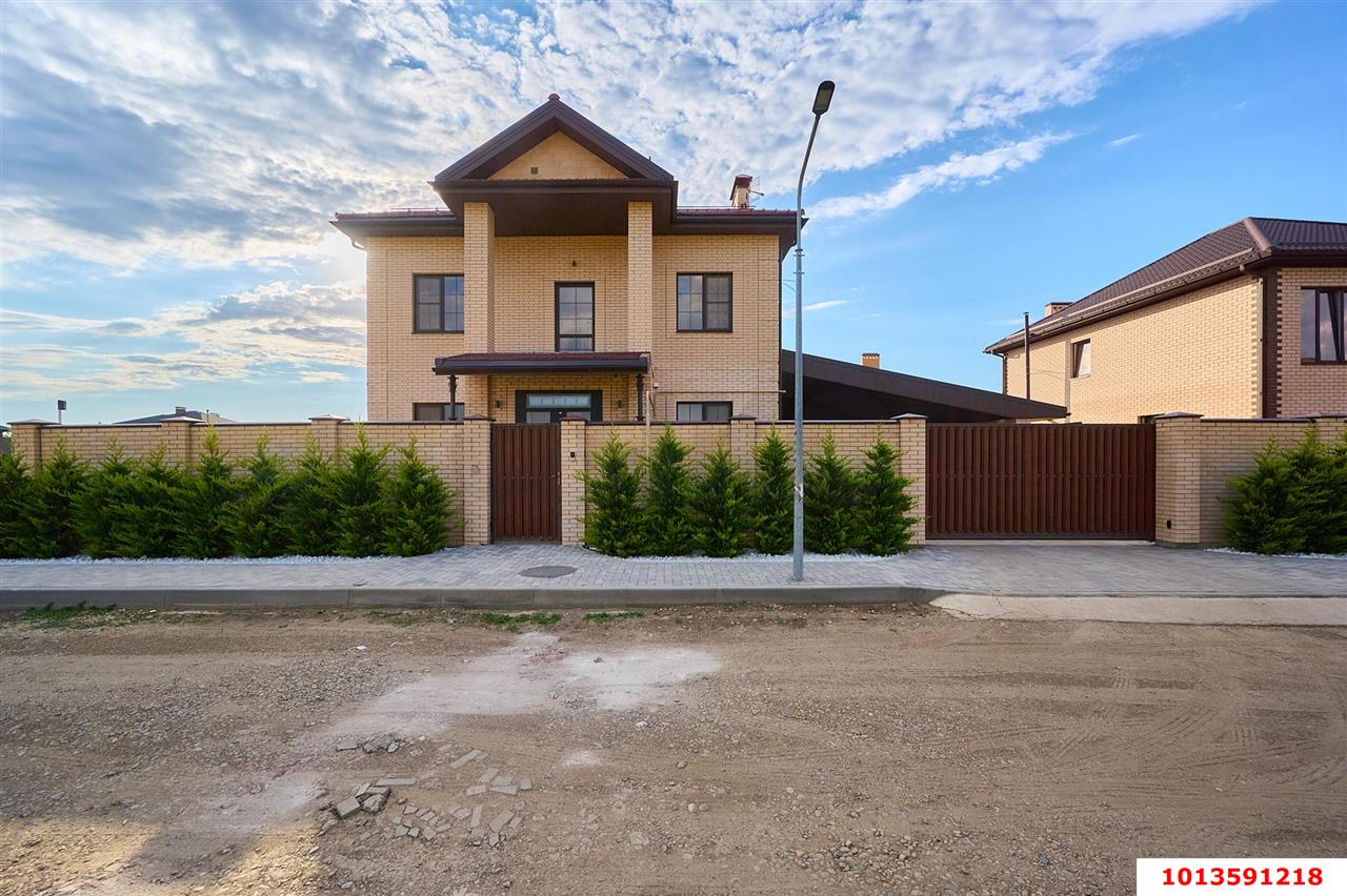 Фото №1: Дом 180 м² + 6.1 сот. - Краснодар, ул. Льва Ковалёва, 45