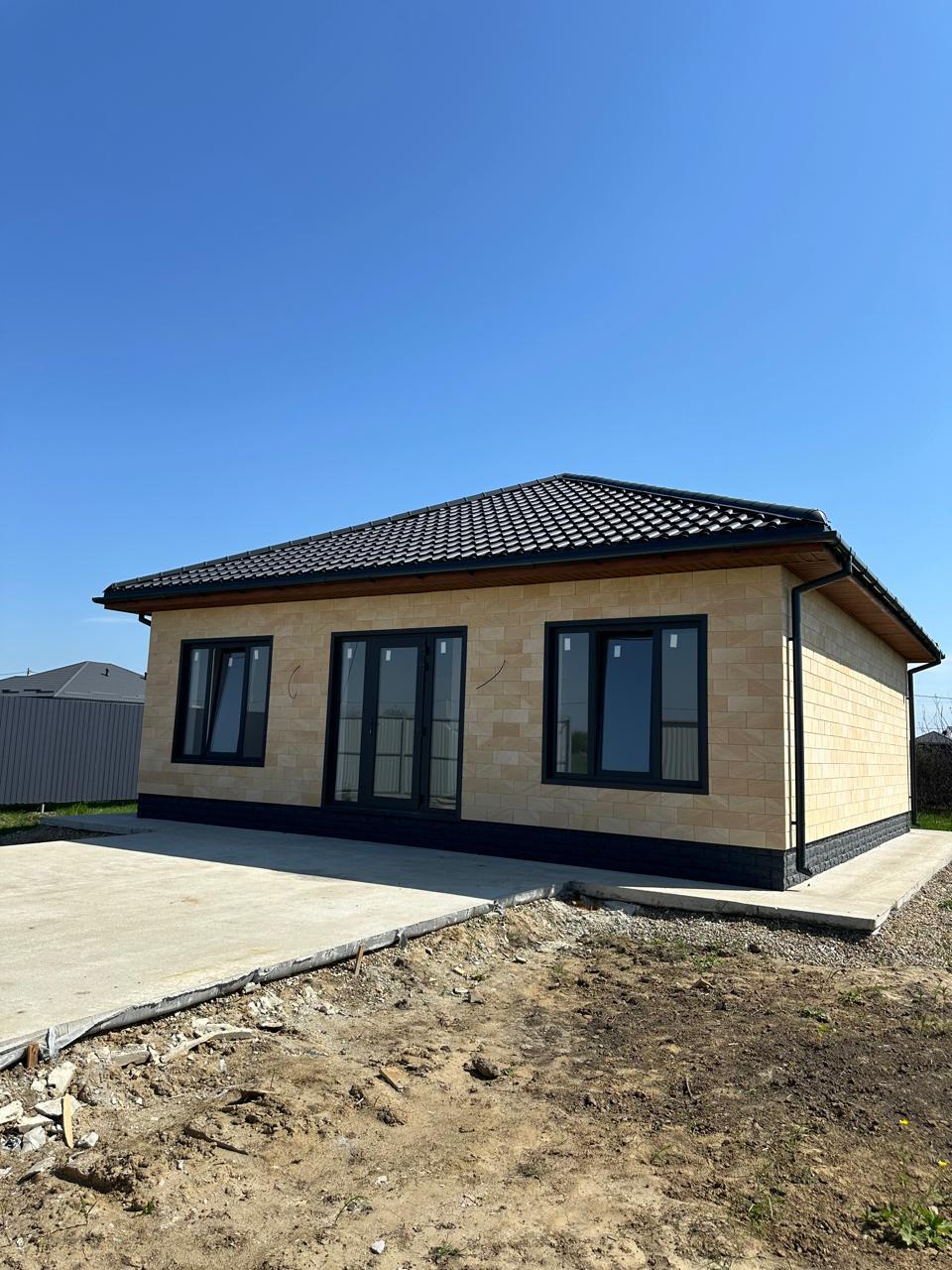 Фото №1: Дом 85 м² + 7 сот. - Водокачка, Центральный внутригородской округ, Западный внутригородской округ, жилой комплекс Центральный, мкр. Центральный, ул. Александровская, 7