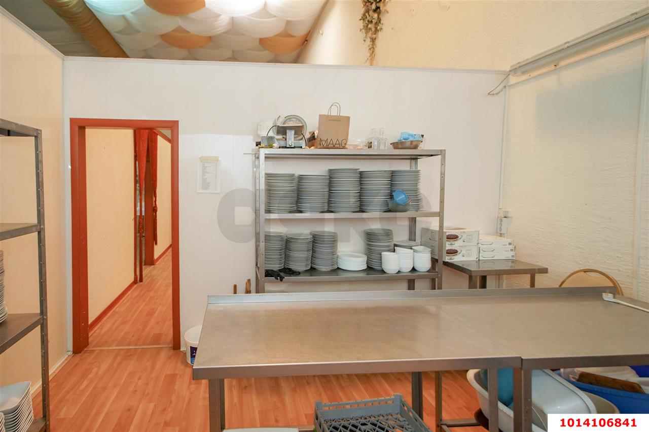 Фото №8: Коммерция 1012 м² - Новая Адыгея, мкр. жилой комплекс Тургеневский, ул. Тургеневское шоссе, 3/1