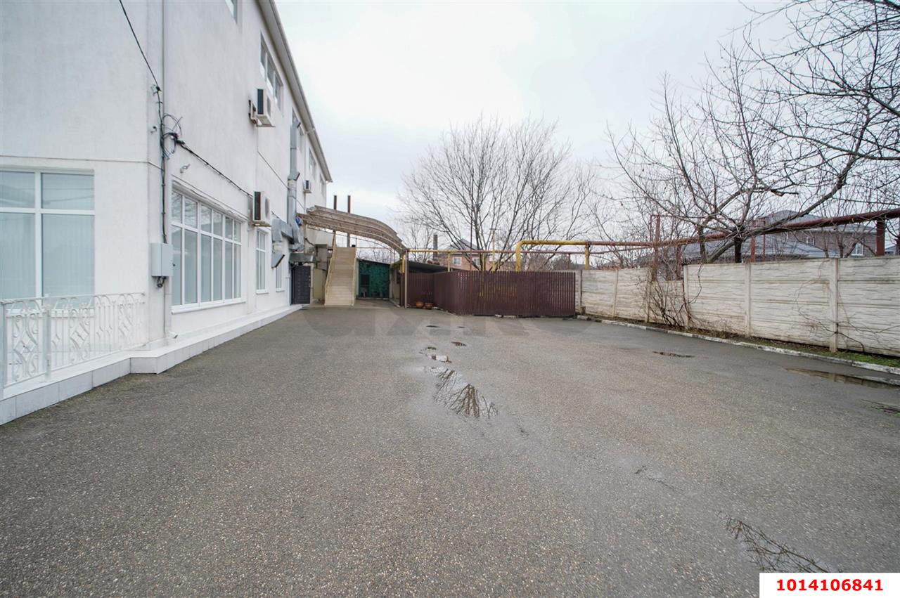 Фото №12: Отдельное здание 1012 м² - Новая Адыгея, жилой комплекс Тургеневский, ул. Тургеневское шоссе, 3/1