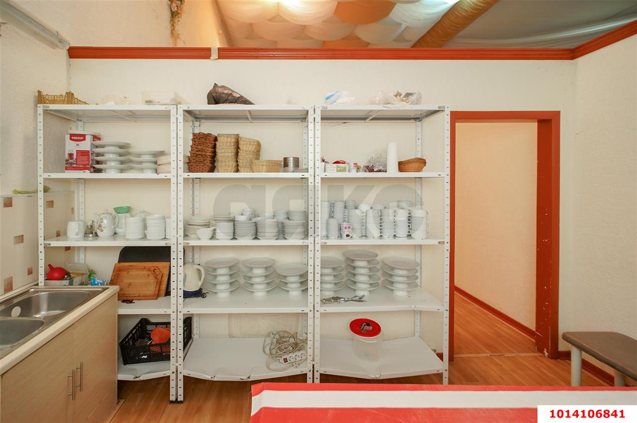 Фото №6: Коммерция 1012 м² - Новая Адыгея, мкр. жилой комплекс Тургеневский, ул. Тургеневское шоссе, 3/1