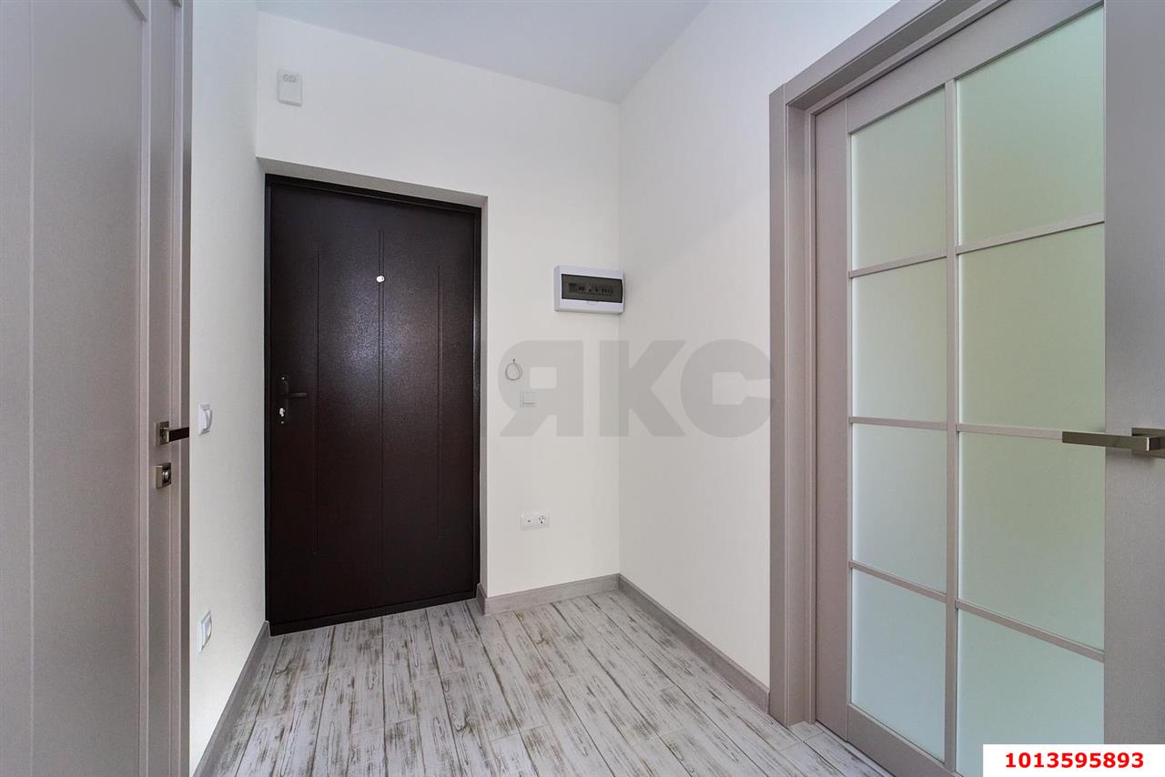 Фото №2: 1-комнатная квартира 34 м² - Краснодар, Прикубанский внутригородской округ, мкр. Краевая Клиническая Больница, ул. Домбайская, 12