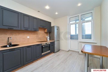 Фото №1: 1-комнатная квартира 37 м² - Краснодар, мкр. Губернский, ул. имени Героя Георгия Бочарникова, 14/1