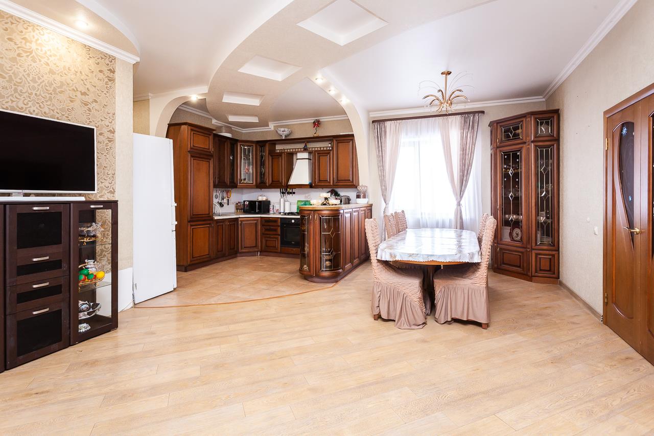 Фото №1: Дом 155 м² + 12 сот. - Железнодорожник-3, мкр. Карасунский внутригородской округ, ул. Лунная