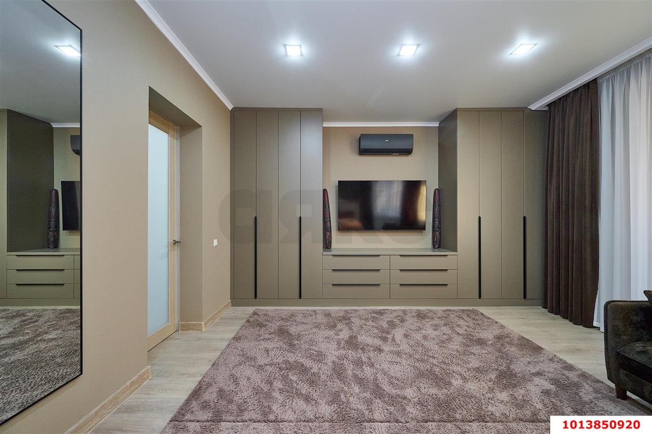 Фото №11: 4-комнатная квартира 235 м² - Краснодар, мкр. Западный внутригородской округ, ул. Шоссе Нефтяников, 63