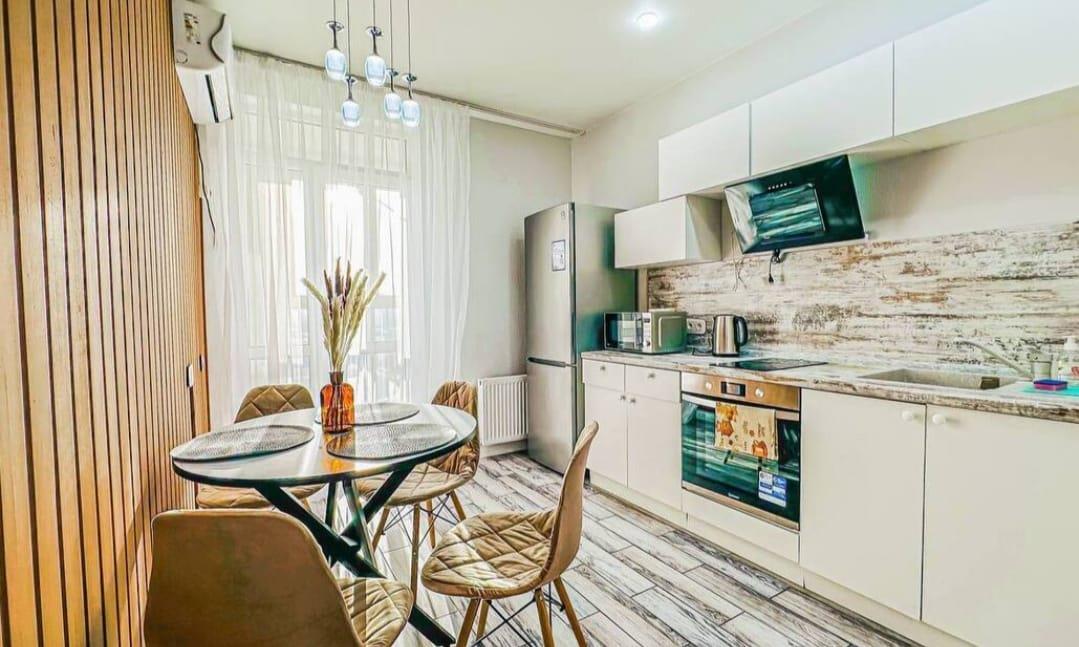 Фото №2: 1-комнатная квартира 39 м² - Краснодар, Центральный внутригородской округ, мкр. Центральный, ул. Красная, 176