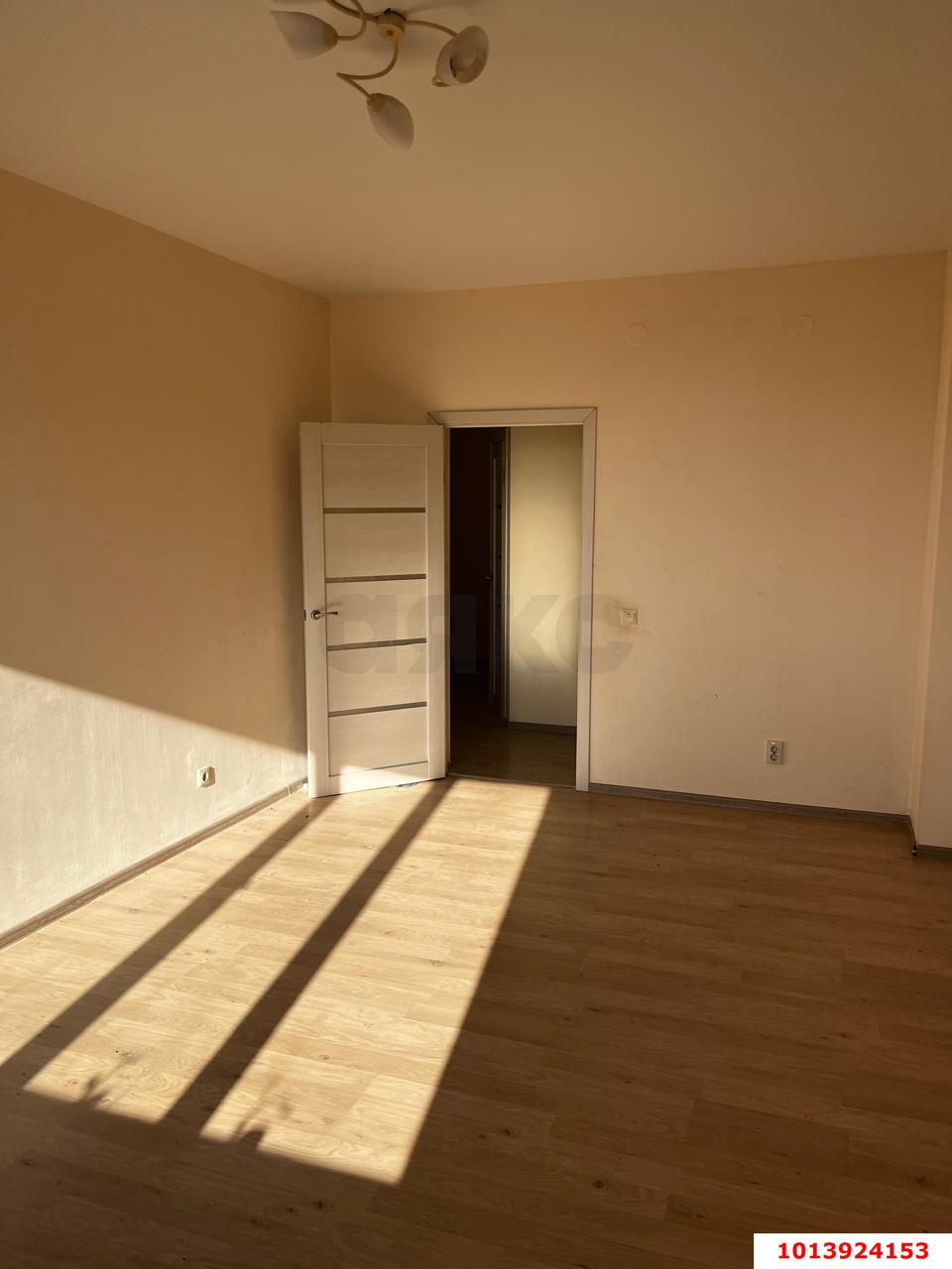 Фото №10: 1-комнатная квартира 55 м² - Краснодар, имени Маршала Жукова, ул. Александра Покрышкина, 2/2