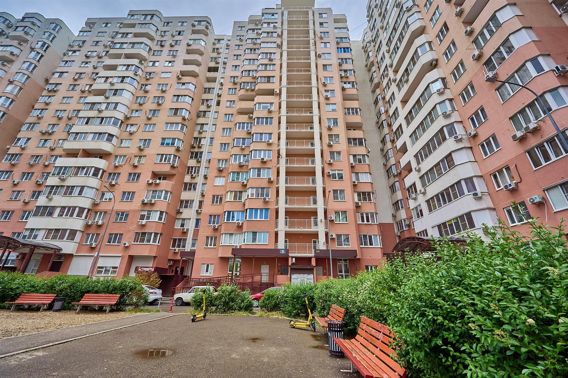 Фото №3: 1-комнатная квартира 55 м² - Краснодар, Прикубанский внутригородской округ, мкр. имени Маршала Жукова, ул. Александра Покрышкина, 2/2