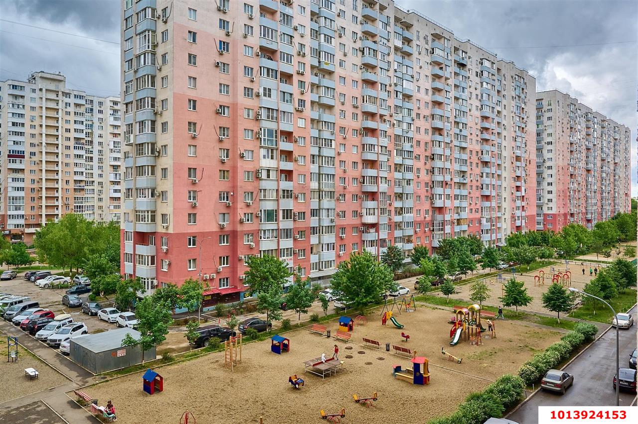 Фото №1: 1-комнатная квартира 55 м² - Краснодар, имени Маршала Жукова, ул. Александра Покрышкина, 2/2