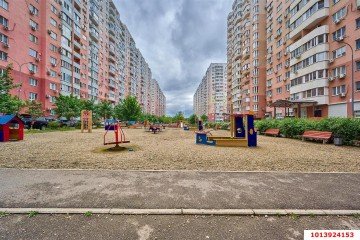 Фото №2: 1-комнатная квартира 55 м² - Краснодар, мкр. имени Маршала Жукова, ул. Александра Покрышкина, 2/2