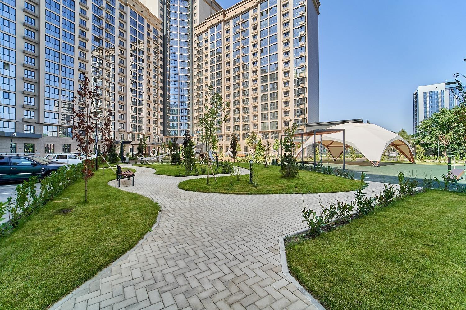 Фото №4: 2-комнатная квартира 80 м² - Краснодар, ЖК Аврора, Западный внутригородской округ, мкр. жилой комплекс Аврора, ул. имени Дзержинского, 95