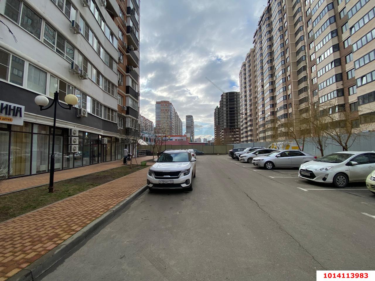 Фото №7: Торговое помещение 43 м² - Краснодар, жилой комплекс Времена Года 3, ул. Цезаря Куникова, 24к1